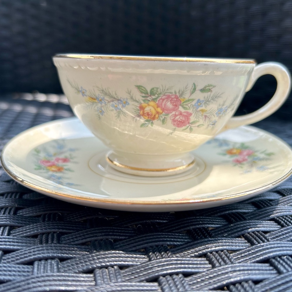 Homer Laughlin eggshell Georgian tea cup and saucer.